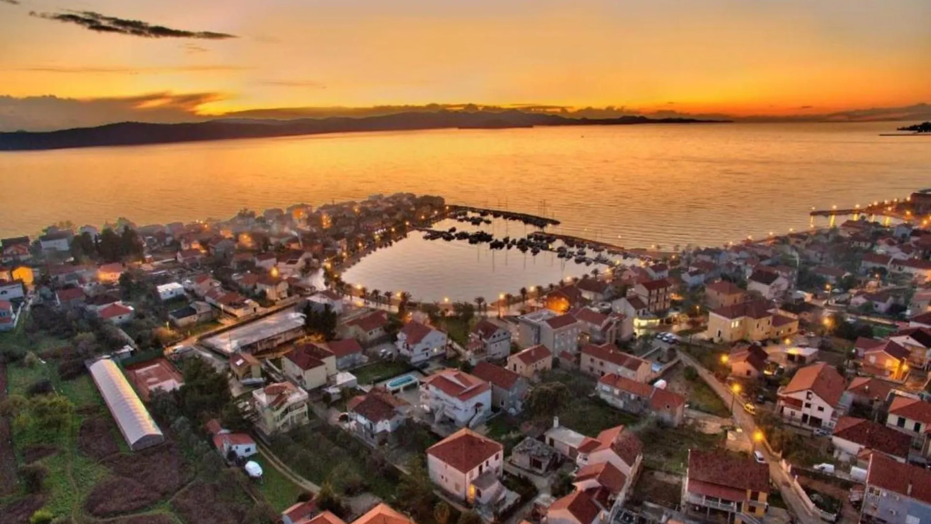 Scenic Holiday Home In Bibinje Near Sea